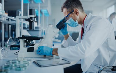 Tecnico di laboratorio biomedico: cosa fa e competenze richieste