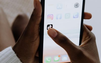 Offrire e cercare lavoro su TikTok, benefici e rischi